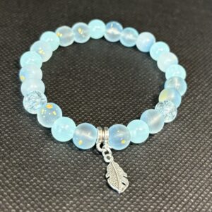 Modrá s peříčkem